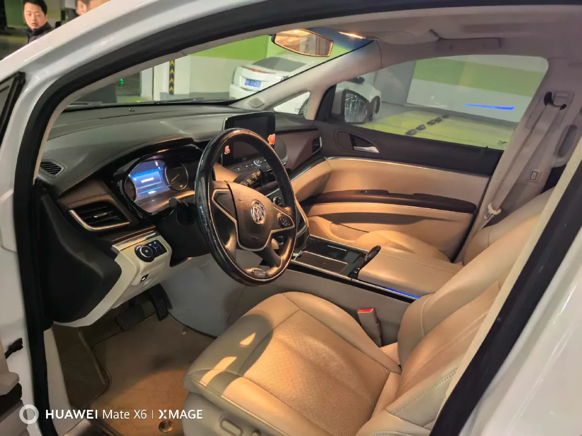 2021 Buick GL8 2.0T 237HP L4 9AT,autocango,china used car exporter,china ev exporter,chinese used car exporter,chinese used ev exporter