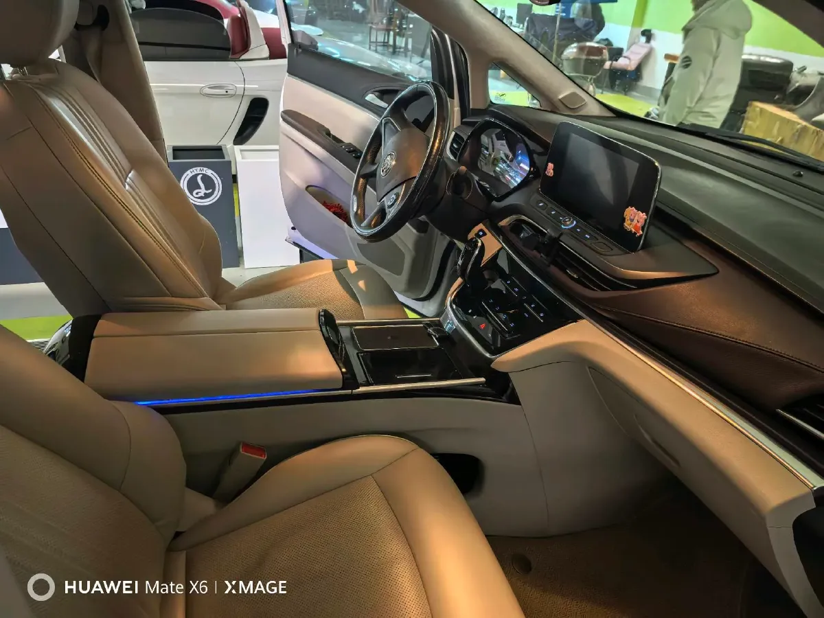 2021 Buick GL8 2.0T 237HP L4 9AT,autocango,china used car exporter,china ev exporter,chinese used car exporter,chinese used ev exporter