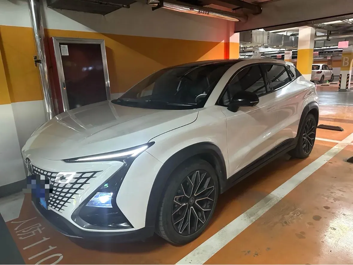 2022 ChangAn UNI-T 1.5T 188HP L4 7DCT,autocango,china used car exporter,china ev exporter,chinese used car exporter,chinese used ev exporter