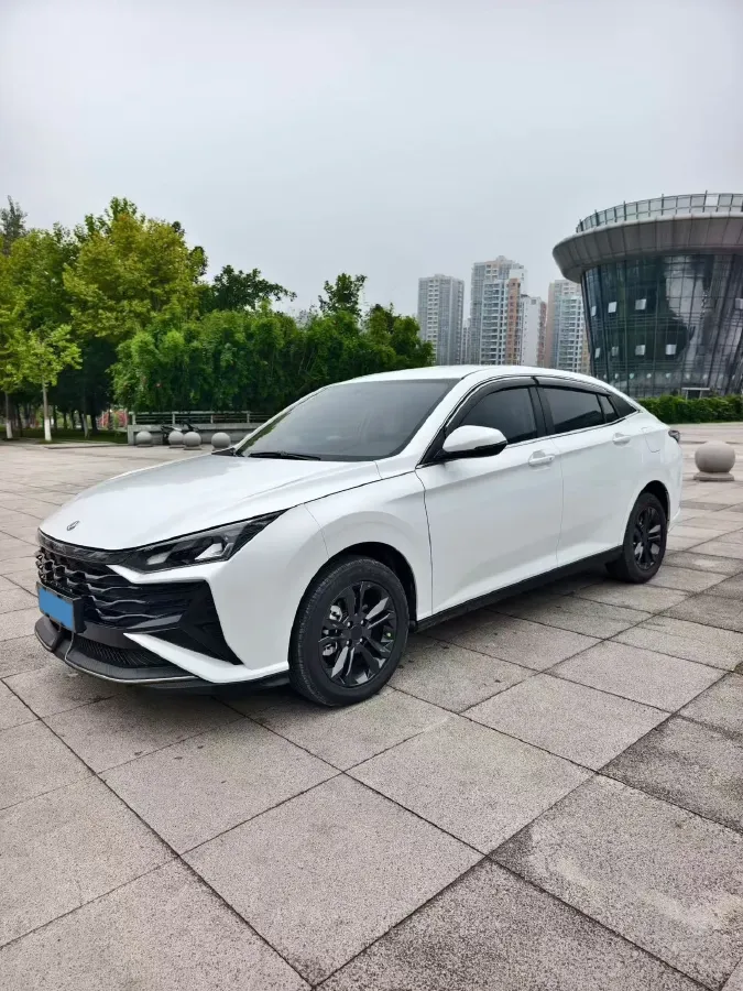 2025 DongFeng Aeolus YiXuan 1.5L 125HP L4 6DCT,autocango,china used car exporter,china ev exporter,chinese used car exporter,chinese used ev exporter