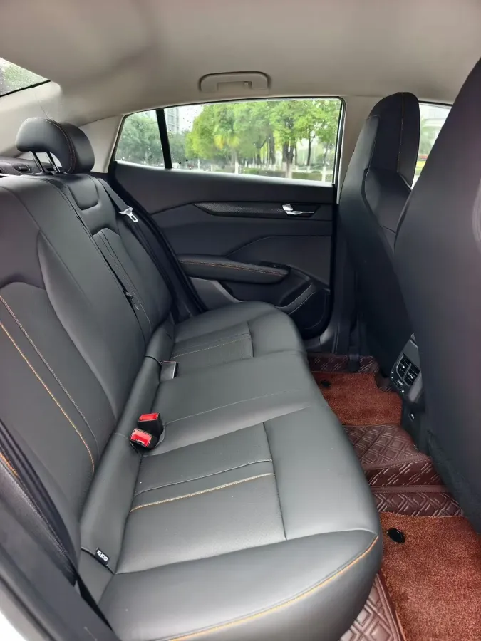 2025 DongFeng Aeolus YiXuan 1.5L 125HP L4 6DCT,autocango,china used car exporter,china ev exporter,chinese used car exporter,chinese used ev exporter