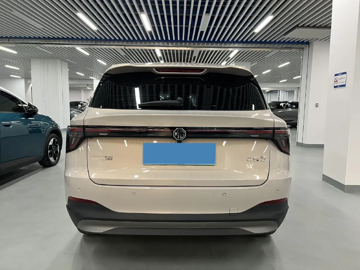 2025 MG MG ES5 BEV 62.2KWH,autocango,china used car exporter,china ev exporter,chinese used car exporter,chinese used ev exporter