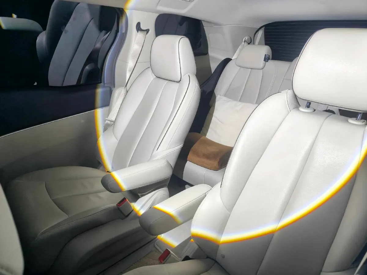 2021 Buick GL8 2.0T 237HP L4 9AT,autocango,china used car exporter,china ev exporter,chinese used car exporter,chinese used ev exporter