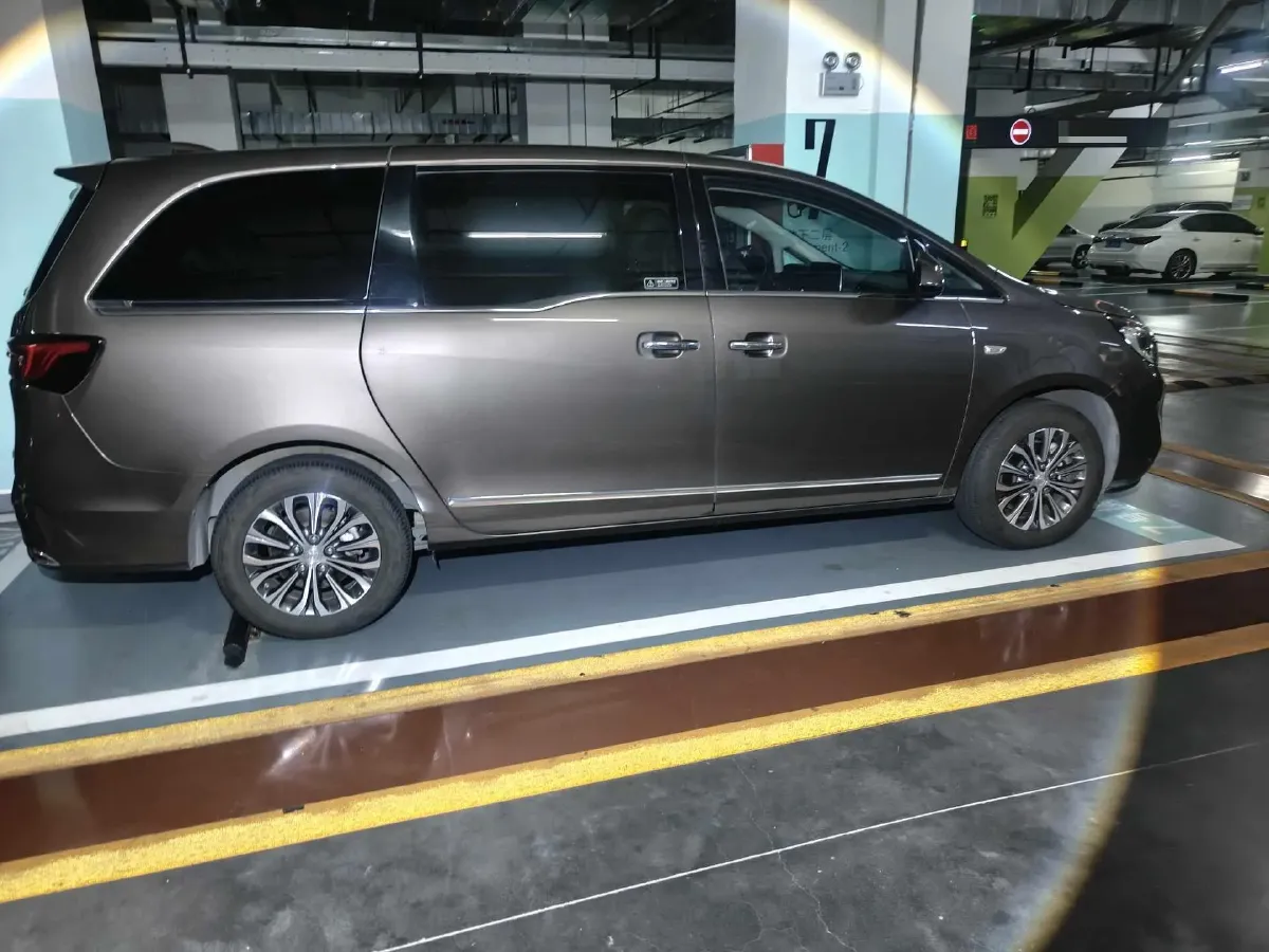 2021 Buick GL8 2.0T 237HP L4 9AT,autocango,china used car exporter,china ev exporter,chinese used car exporter,chinese used ev exporter