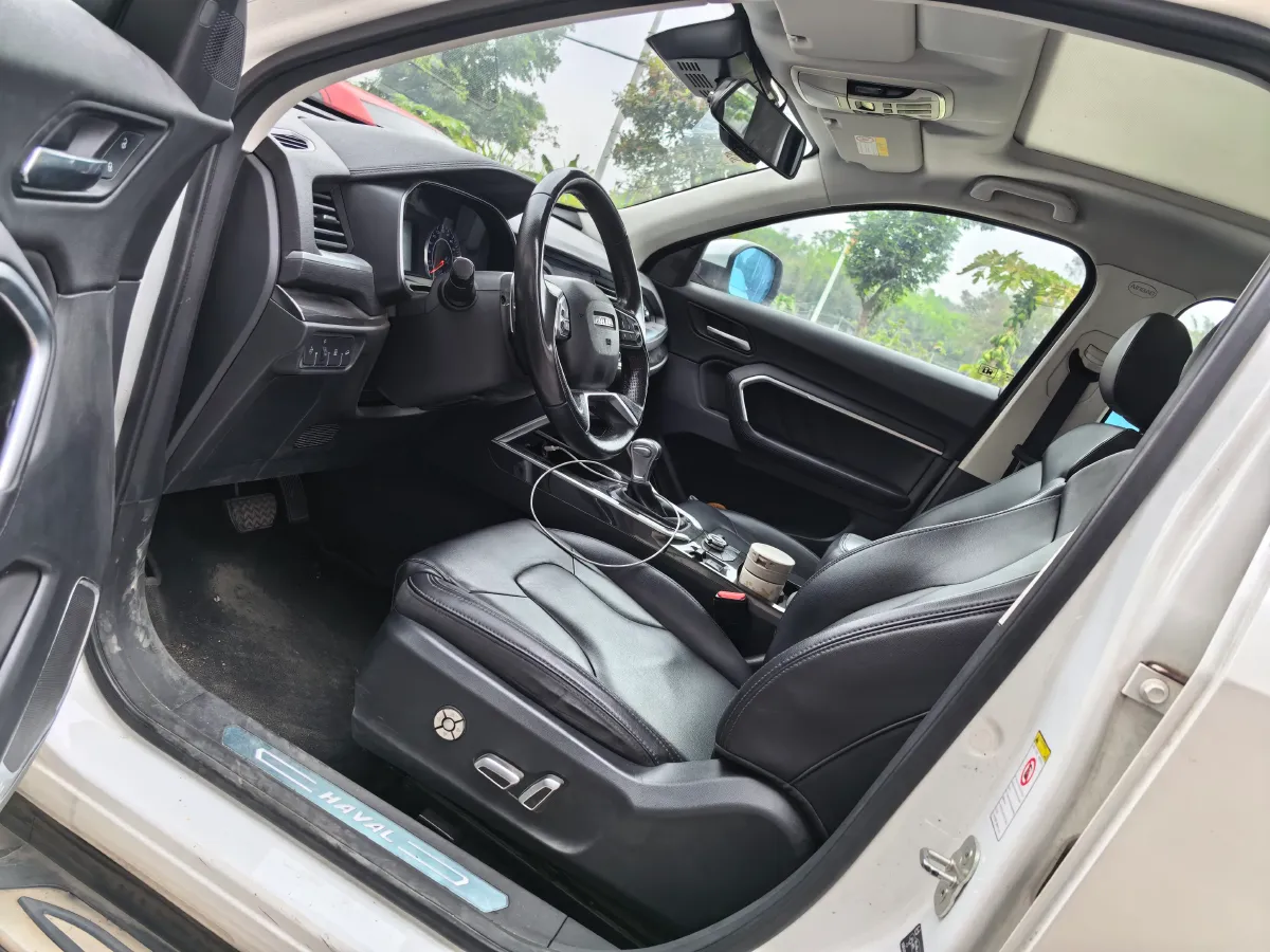 2017 Haval H6 1.5T 169HP L4 7DCT,autocango,china used car exporter,china ev exporter,chinese used car exporter,chinese used ev exporter