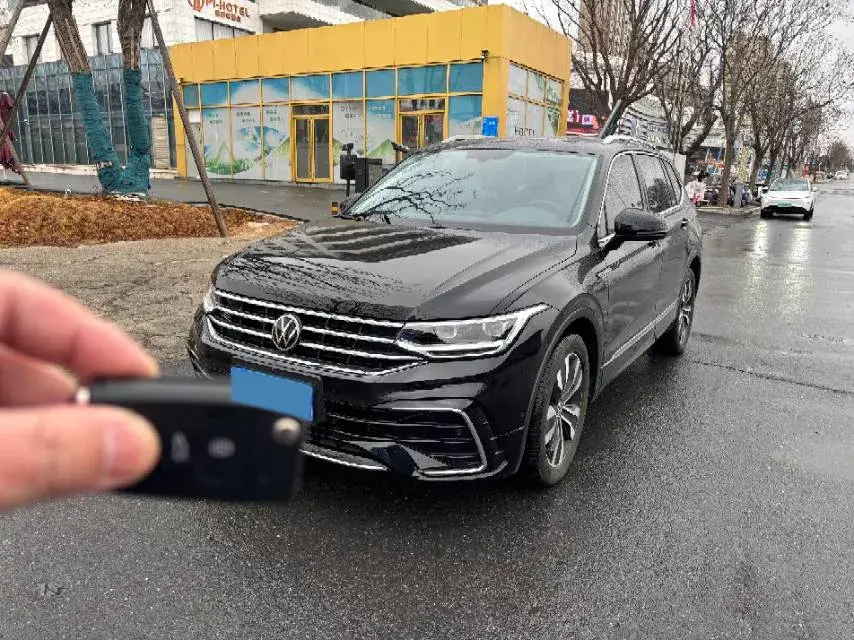 2024 Volkswagen Tiguan L 2.0T 186HP L4 7DCT