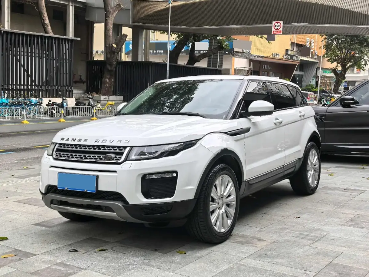 2018 Land Rover Range Rover Evoque 2.0T 241HP L4 9AT