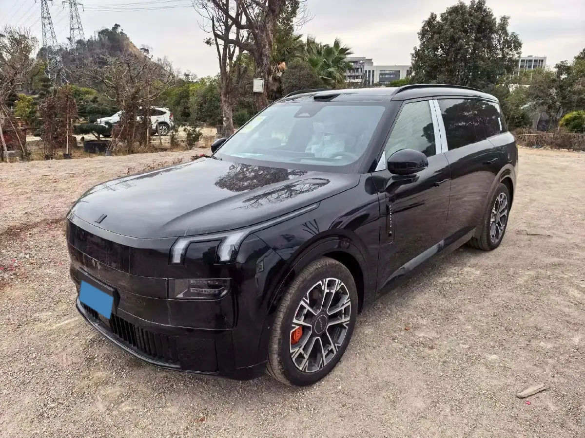 2025 LYNK&CO 900 2.0T 254HP L4 3DHT PHEV