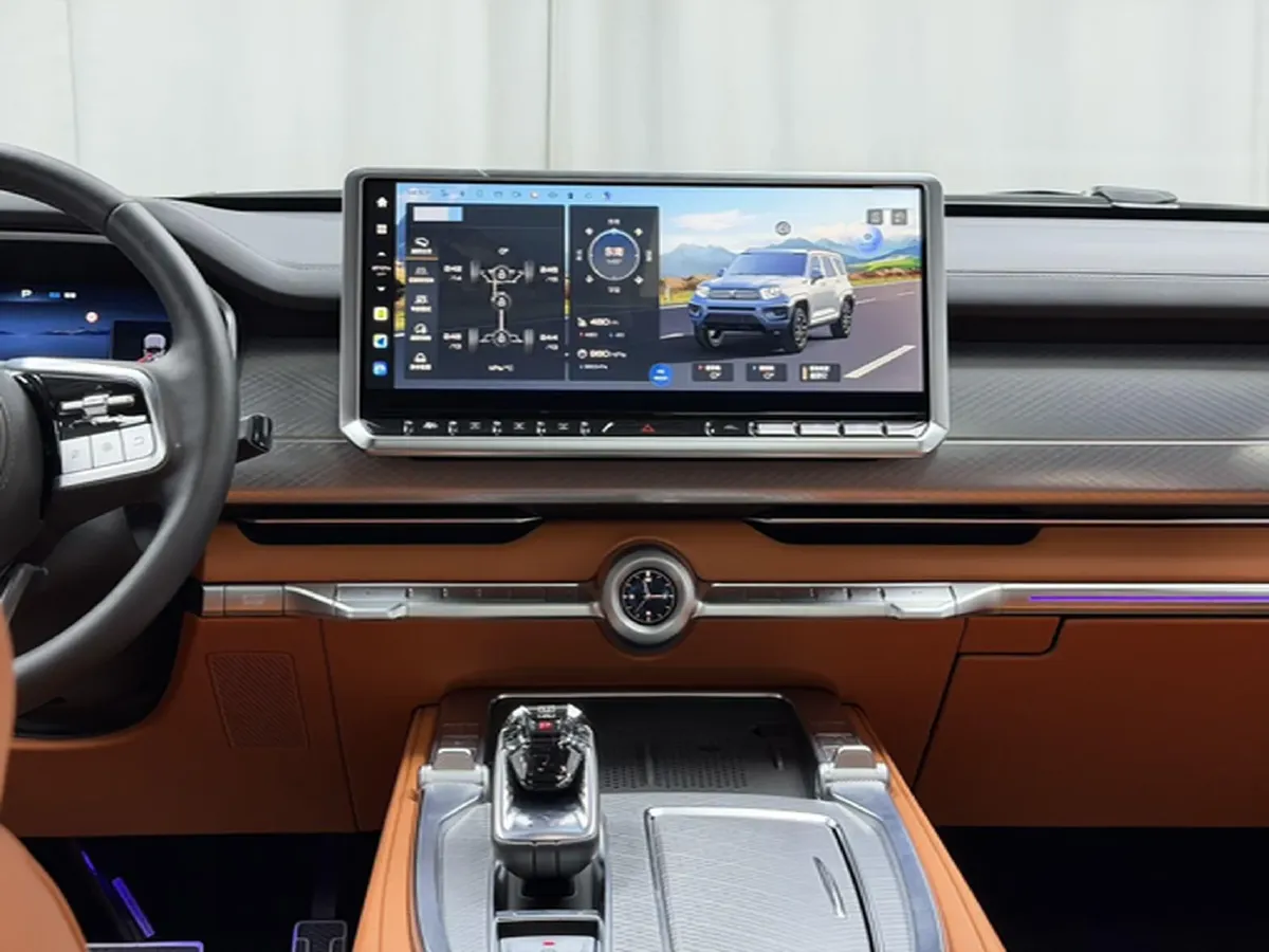 2024 Tank 700 3.0T 360HP V6 9AT PHEV 37.1KWH,autocango,china used car exporter,china ev exporter,chinese used car exporter,chinese used ev exporter