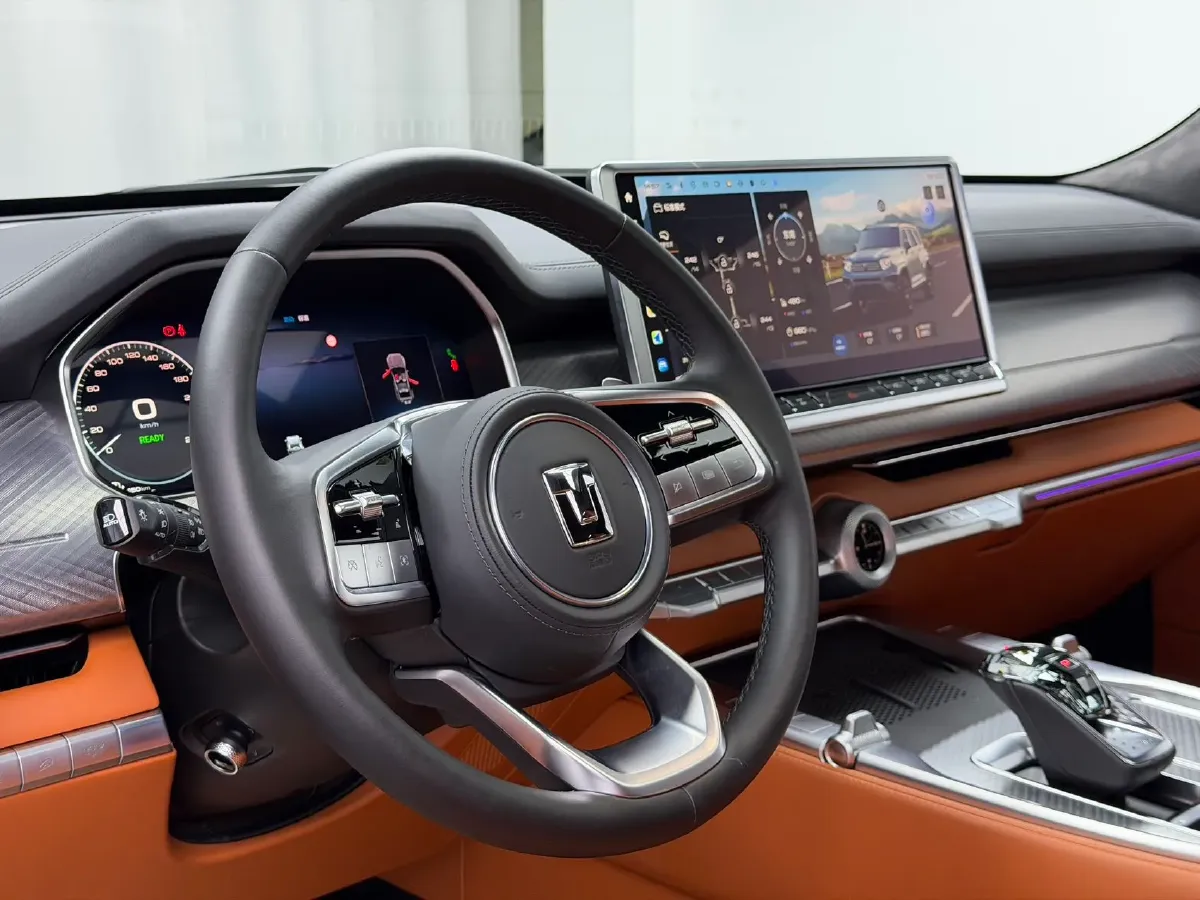 2024 Tank 700 3.0T 360HP V6 9AT PHEV 37.1KWH,autocango,china used car exporter,china ev exporter,chinese used car exporter,chinese used ev exporter