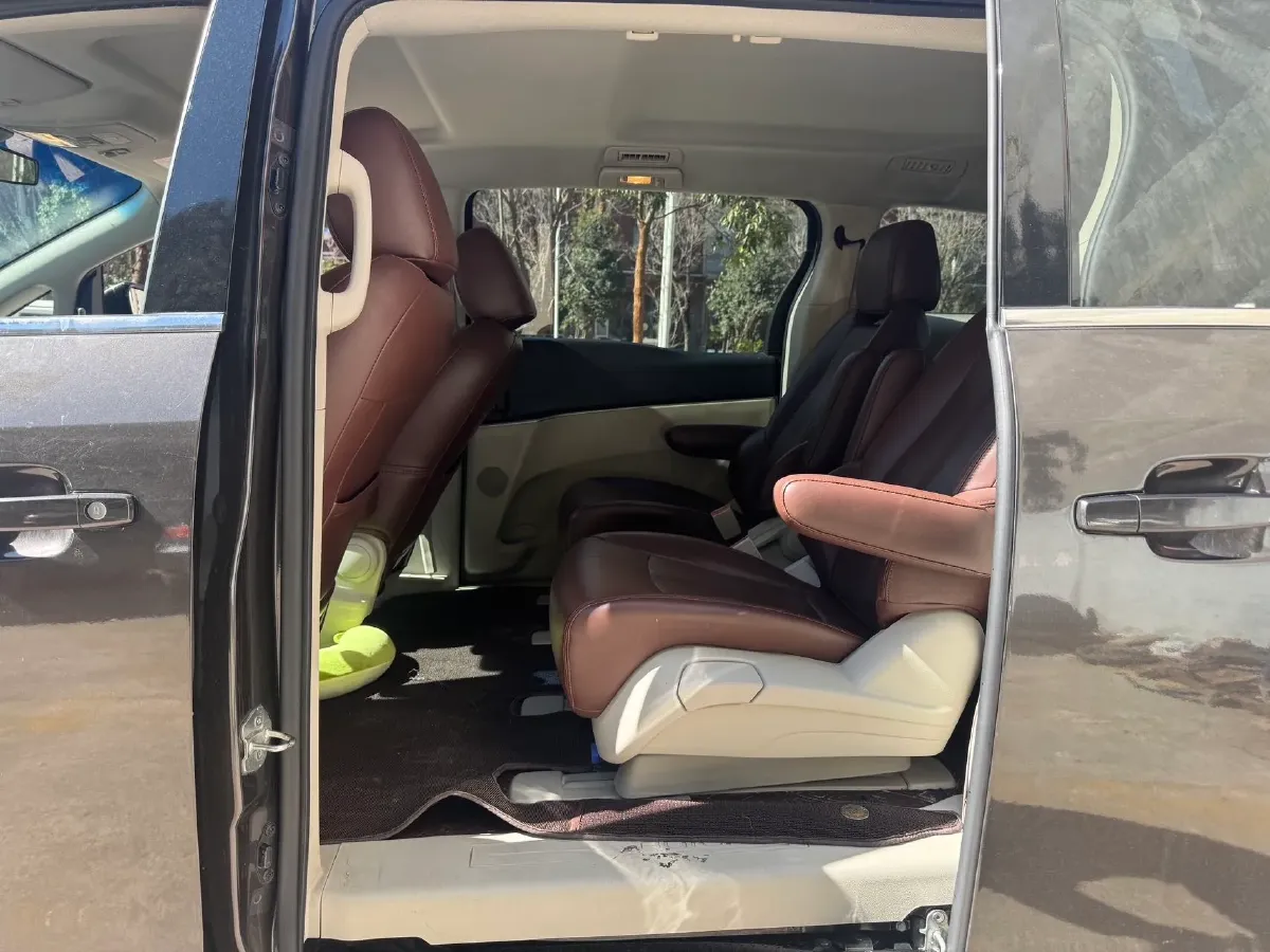 2021 Buick GL8 2.0T 237HP L4 9AT,autocango,china used car exporter,china ev exporter,chinese used car exporter,chinese used ev exporter