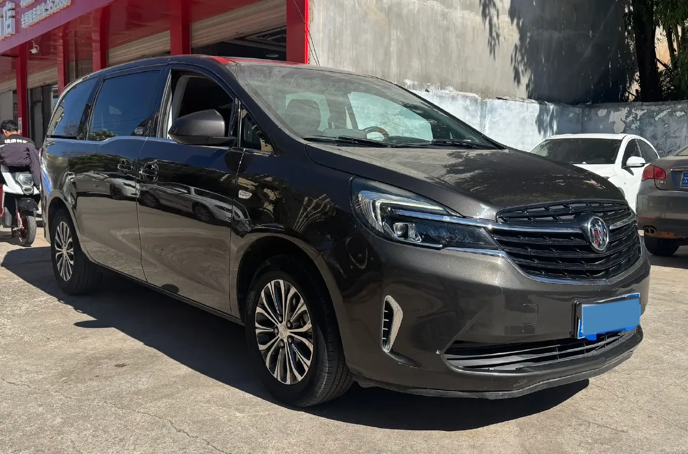 2021 Buick GL8 2.0T 237HP L4 9AT,autocango,china used car exporter,china ev exporter,chinese used car exporter,chinese used ev exporter