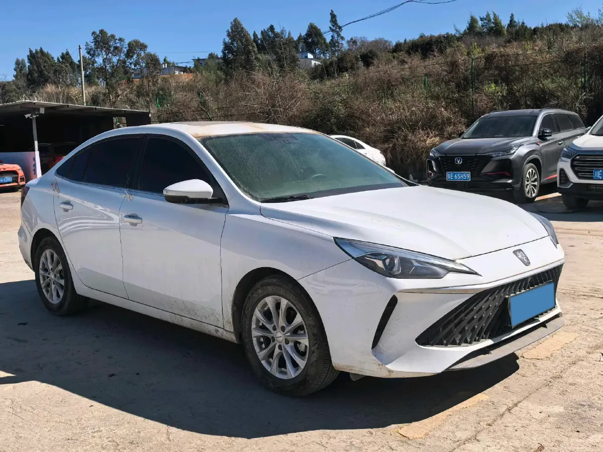 2023 Roewe i5 1.5L 129HP L4 CVT,autocango,china used car exporter,china ev exporter,chinese used car exporter,chinese used ev exporter