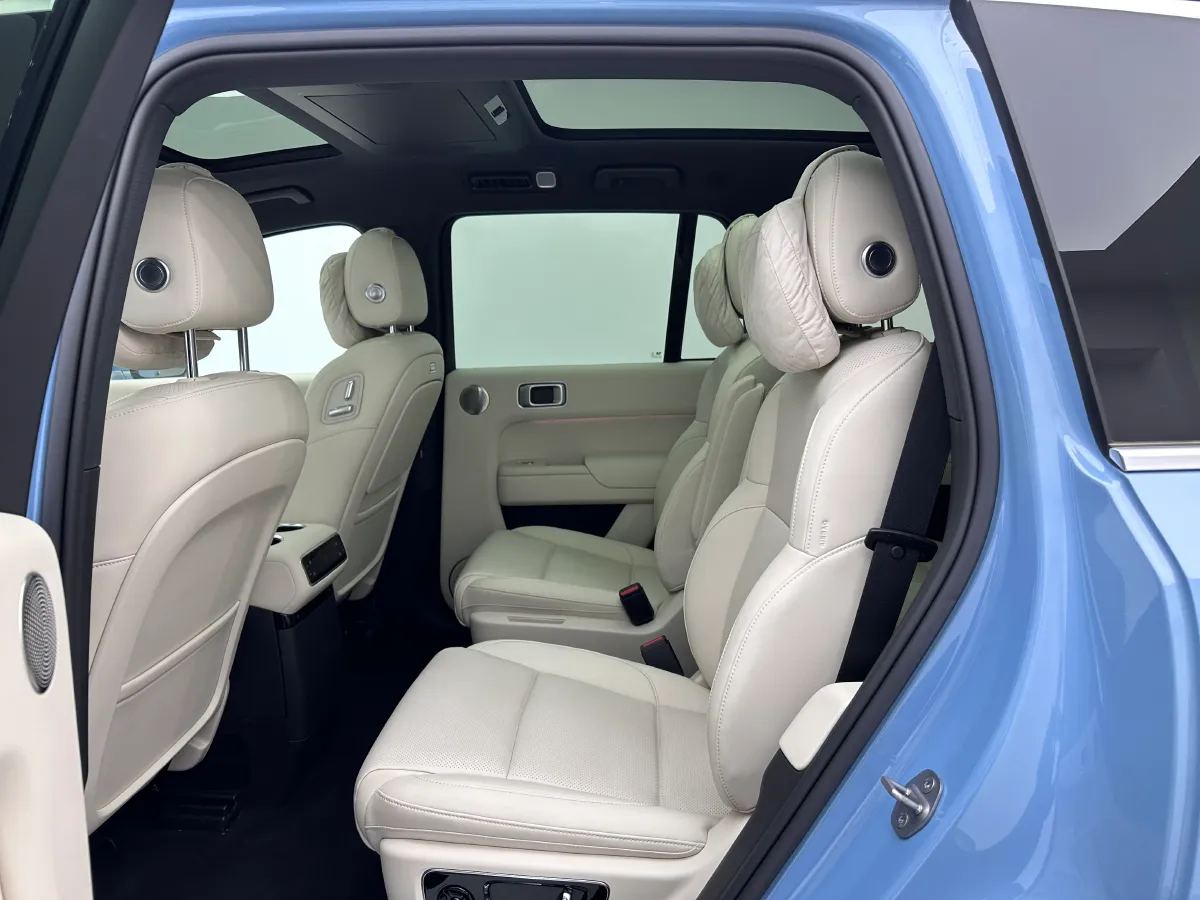 2024 Ford Bronco 2.3T 275HP L4 10AT,autocango,china used car exporter,china ev exporter,chinese used car exporter,chinese used ev exporter