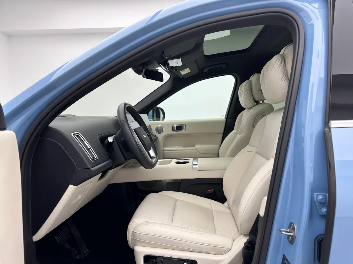 2024 Ford Bronco 2.3T 275HP L4 10AT,autocango,china used car exporter,china ev exporter,chinese used car exporter,chinese used ev exporter