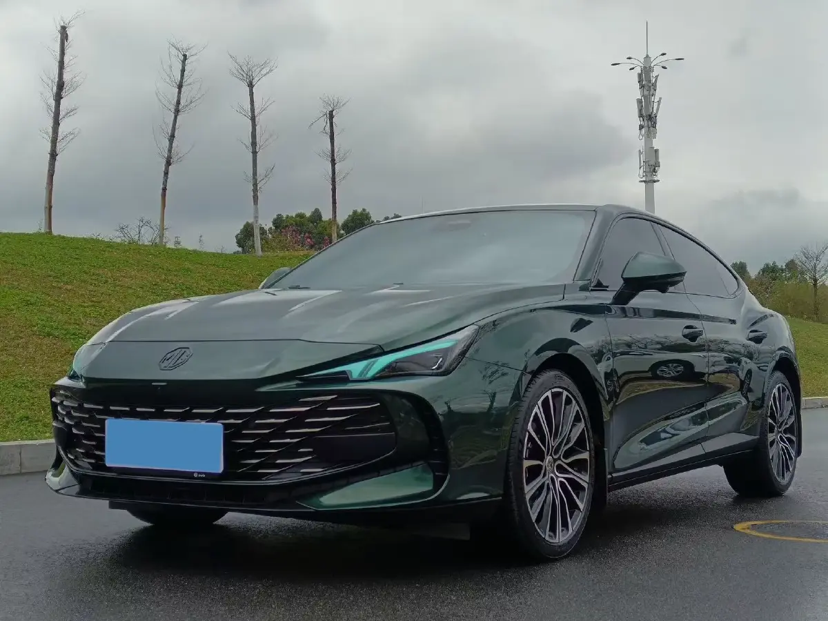 2023 MG 7 2.0T 261HP L4 9AT