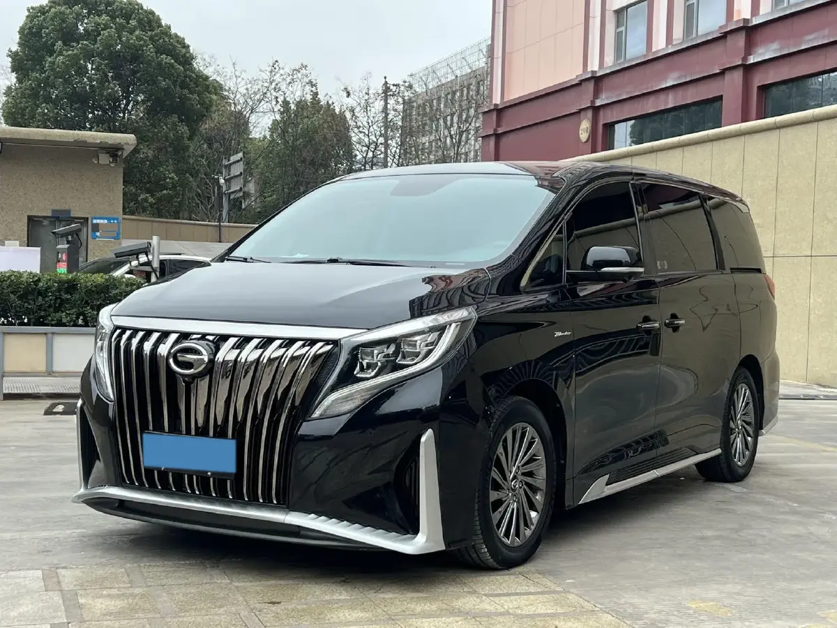 2021 GAC Trumpchi M8 2.0T 252HP L4 8AT