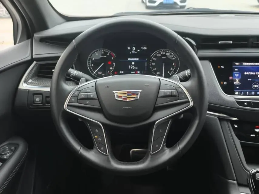 2024 Cadillac XT5 2.0T 237HP L4 9AT,autocango,china used car exporter,china ev exporter,chinese used car exporter,chinese used ev exporter