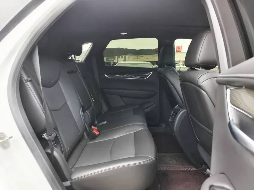 2024 Cadillac XT5 2.0T 237HP L4 9AT,autocango,china used car exporter,china ev exporter,chinese used car exporter,chinese used ev exporter