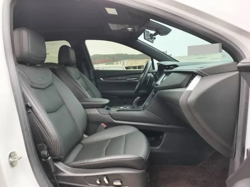 2024 Cadillac XT5 2.0T 237HP L4 9AT,autocango,china used car exporter,china ev exporter,chinese used car exporter,chinese used ev exporter