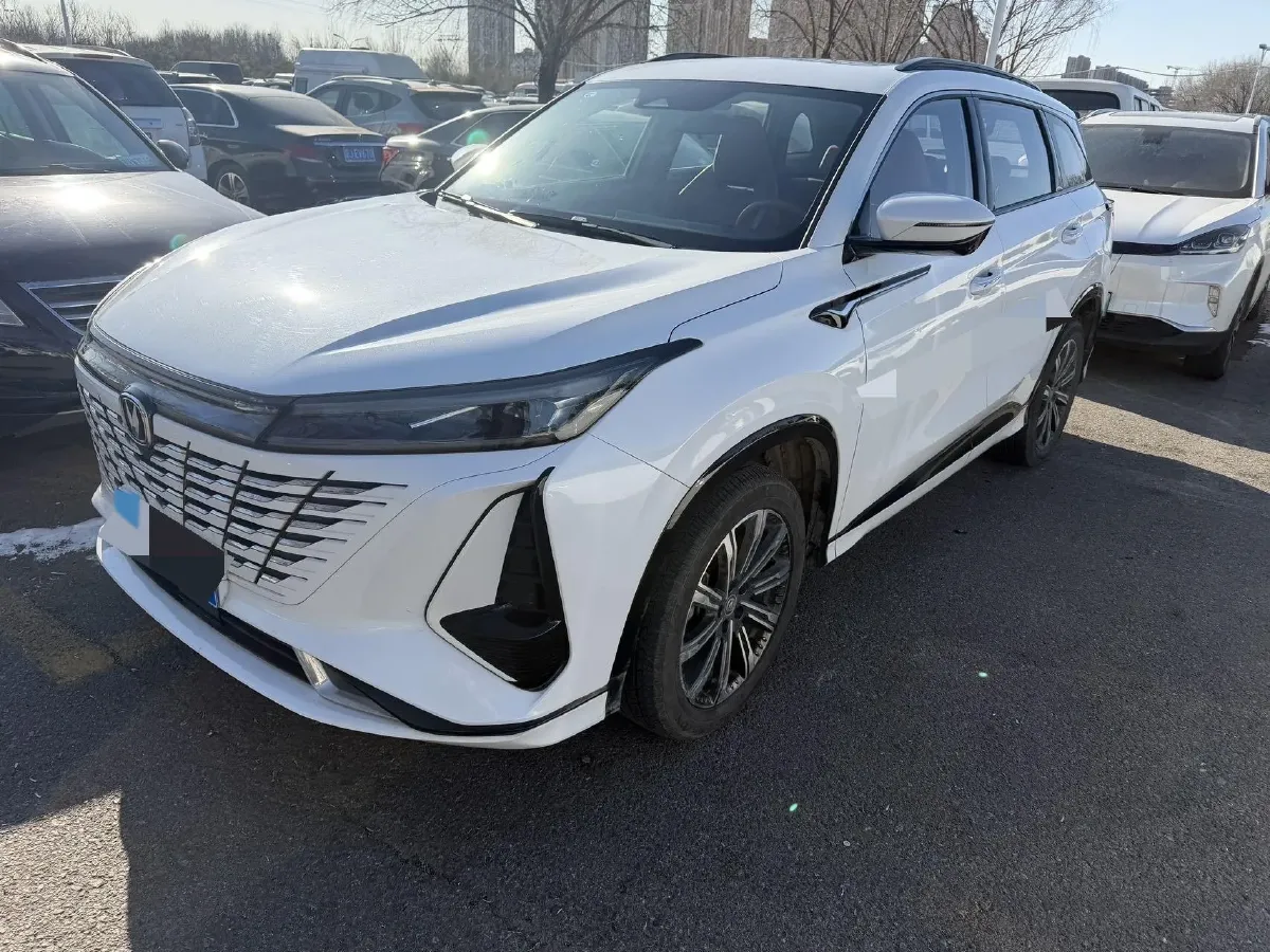 2023 ChangAn CS75 Plus 1.5T 188HP L4 8AT,autocango,china used car exporter,china ev exporter,chinese used car exporter,chinese used ev exporter