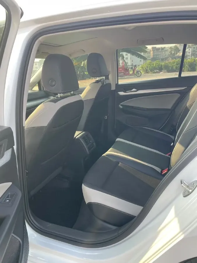 2021 Volkswagen Golf 1.4T 150HP L4 7DCT,autocango,china used car exporter,china ev exporter,chinese used car exporter,chinese used ev exporter