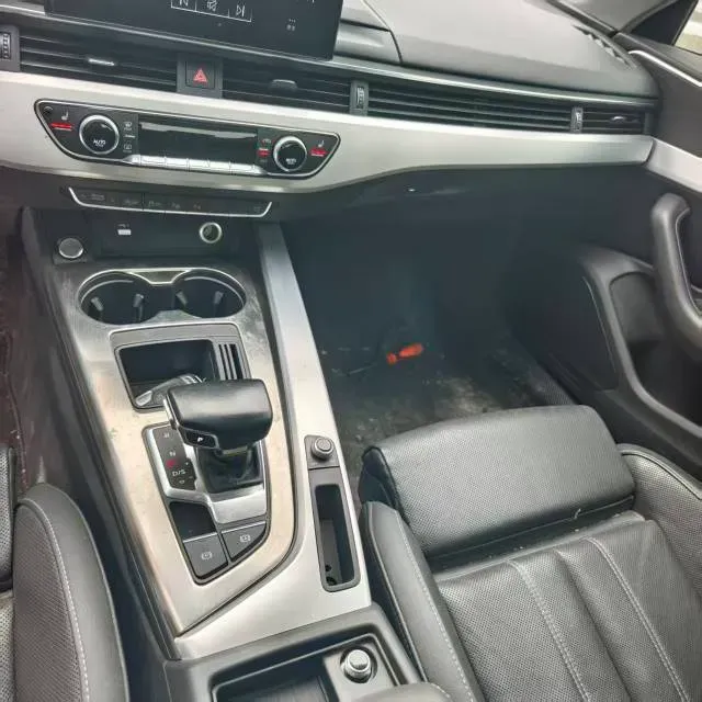 2020 Audi A4L 2.0T 190HP L4 7DCT,autocango,china used car exporter,china ev exporter,chinese used car exporter,chinese used ev exporter