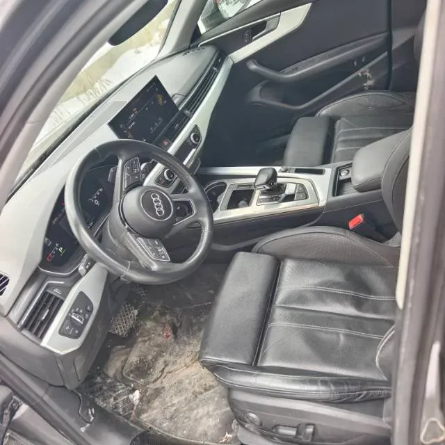 2020 Audi A4L 2.0T 190HP L4 7DCT,autocango,china used car exporter,china ev exporter,chinese used car exporter,chinese used ev exporter