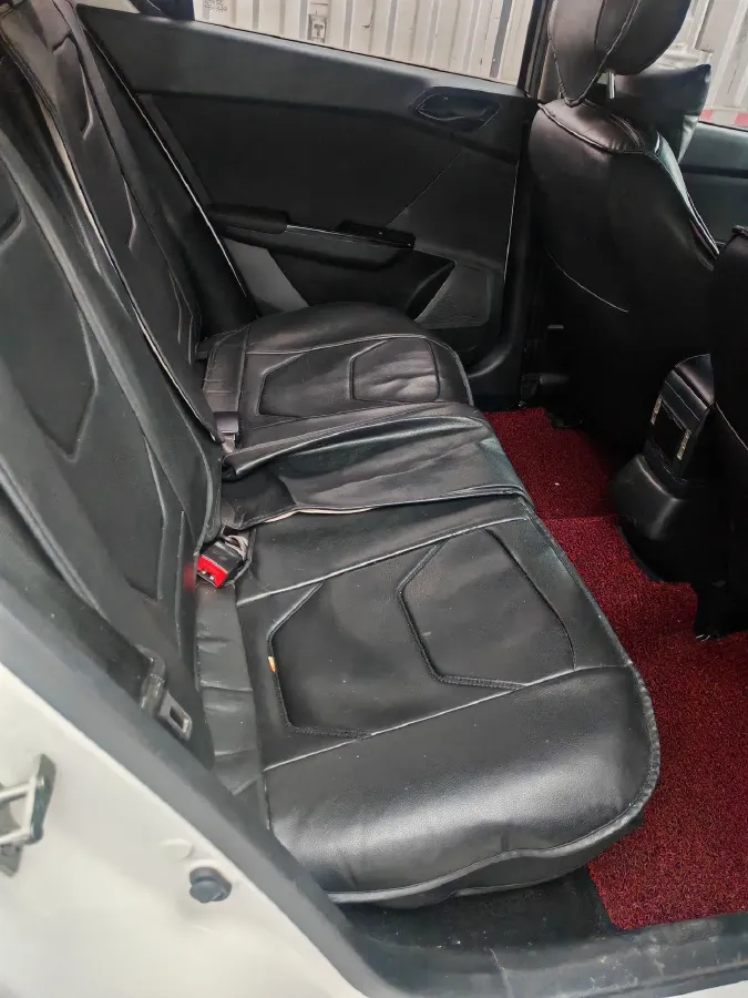 2016 BaoJun 310 1.2L 82HP L4 5MT,autocango,china used car exporter,china ev exporter,chinese used car exporter,chinese used ev exporter