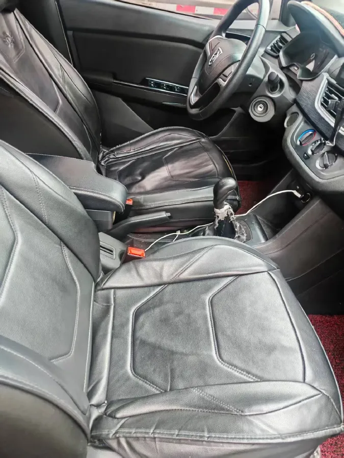 2016 BaoJun 310 1.2L 82HP L4 5MT,autocango,china used car exporter,china ev exporter,chinese used car exporter,chinese used ev exporter