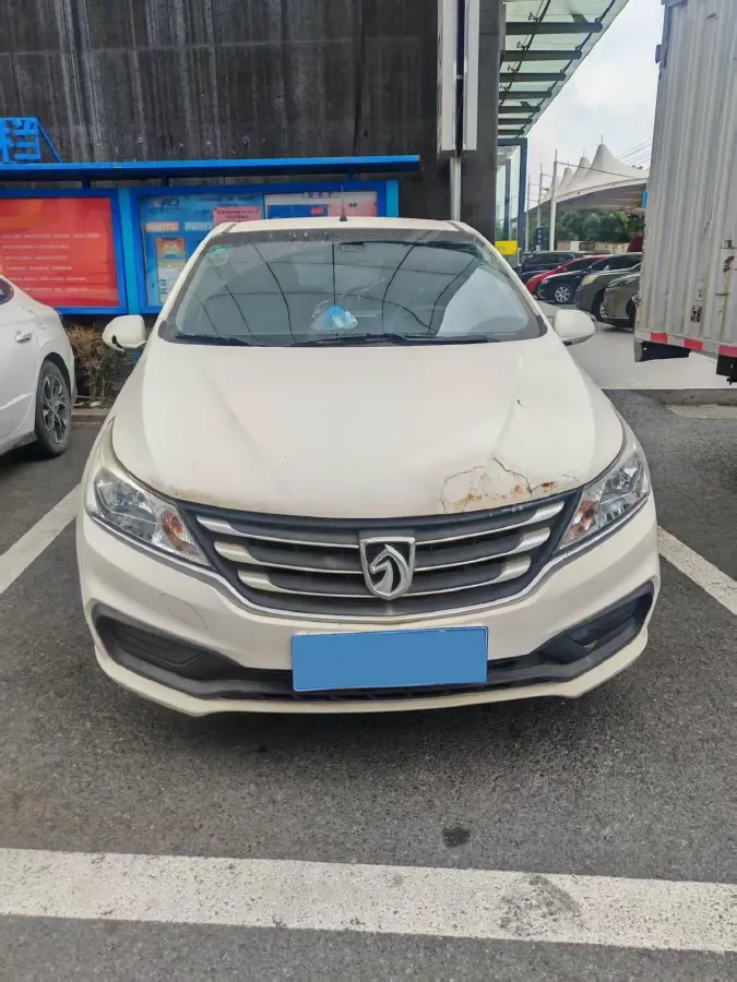 2016 BaoJun 310 1.2L 82HP L4 5MT,autocango,china used car exporter,china ev exporter,chinese used car exporter,chinese used ev exporter