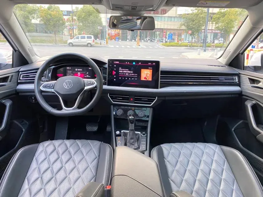 2023 Volkswagen Sagitar 1.5T 160HP L4 7DCT,autocango,china used car exporter,china ev exporter,chinese used car exporter,chinese used ev exporter