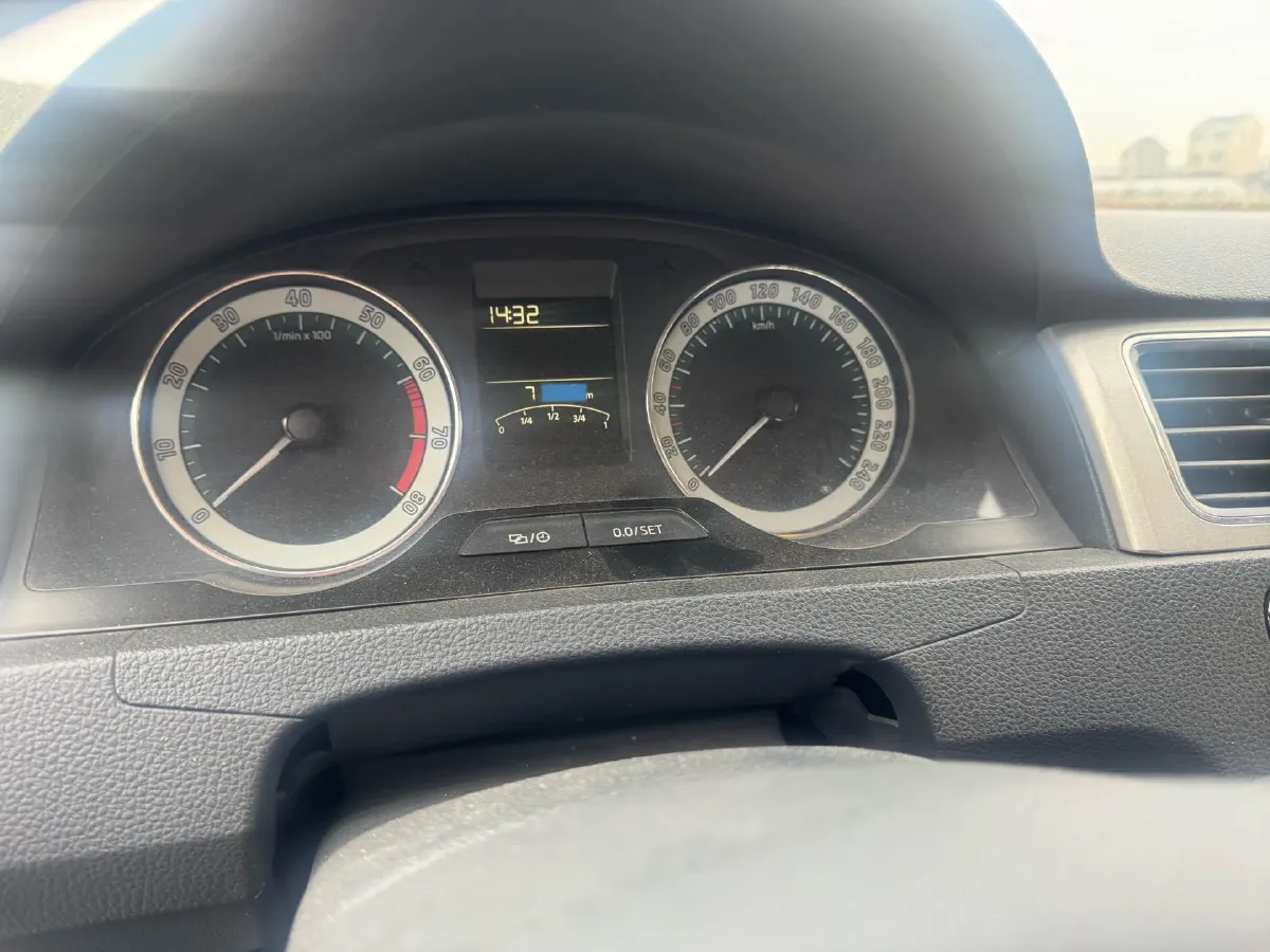 2019 SWM G01 1.5T 156HP L4 6AT,autocango,china used car exporter,china ev exporter,chinese used car exporter,chinese used ev exporter