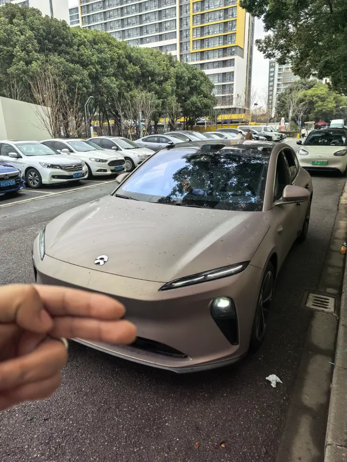2023 NIO ET5T BEV 75KWH