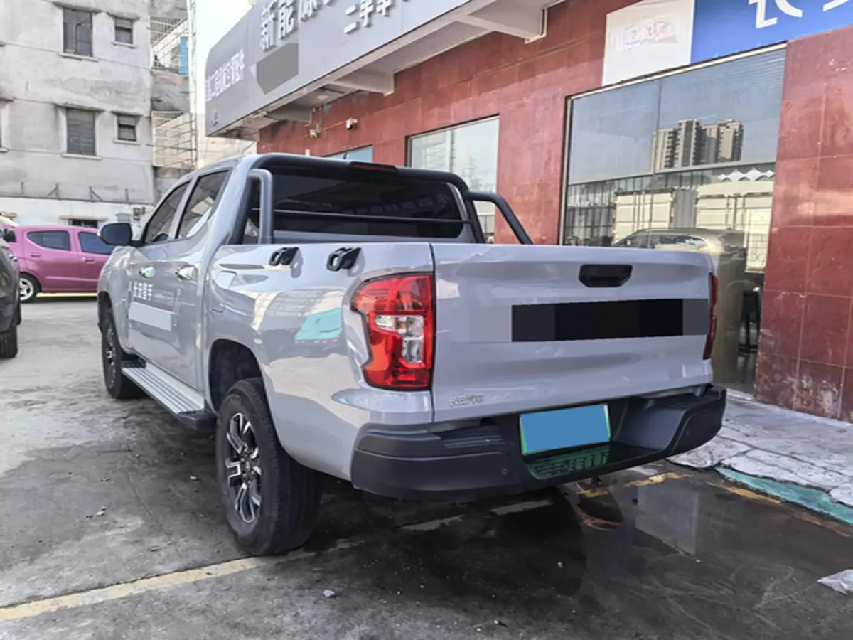 2024 ChangAn UNI-V 2.0T 233HP L4 8AT,autocango,china used car exporter,china ev exporter,chinese used car exporter,chinese used ev exporter