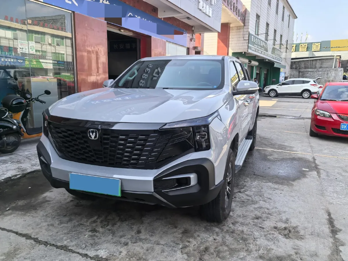 2024 ChangAn UNI-V 2.0T 233HP L4 8AT,autocango,china used car exporter,china ev exporter,chinese used car exporter,chinese used ev exporter