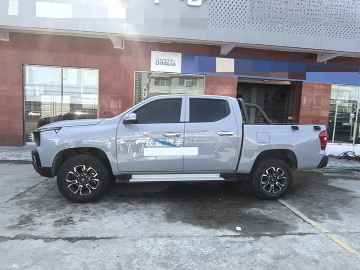 2024 ChangAn UNI-V 2.0T 233HP L4 8AT,autocango,china used car exporter,china ev exporter,chinese used car exporter,chinese used ev exporter