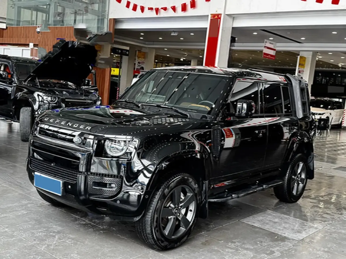 2024 Land Rover Defender 3.0T 400HP L6 8AT