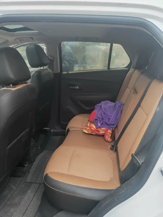 2021 Chery Arrizo 5 Plus 1.5L 116HP L4 5MT,autocango,china used car exporter,china ev exporter,chinese used car exporter,chinese used ev exporter