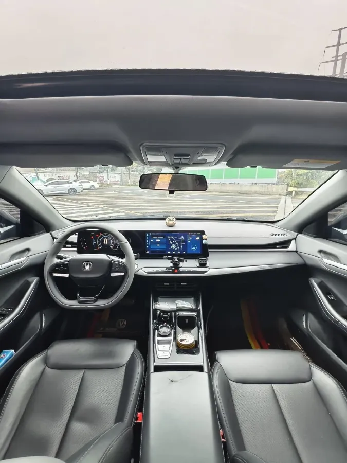 2023 ChangAn Raeton Plus 1.5T 188HP L4 7DCT,autocango,china used car exporter,china ev exporter,chinese used car exporter,chinese used ev exporter