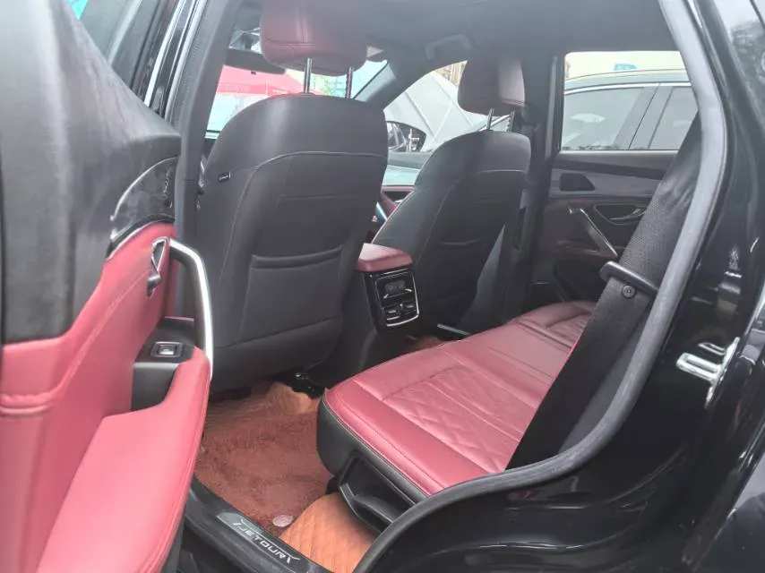 2023 ChangAn Oshan X7 Plus 1.5T 188HP L4 7DCT,autocango,china used car exporter,china ev exporter,chinese used car exporter,chinese used ev exporter