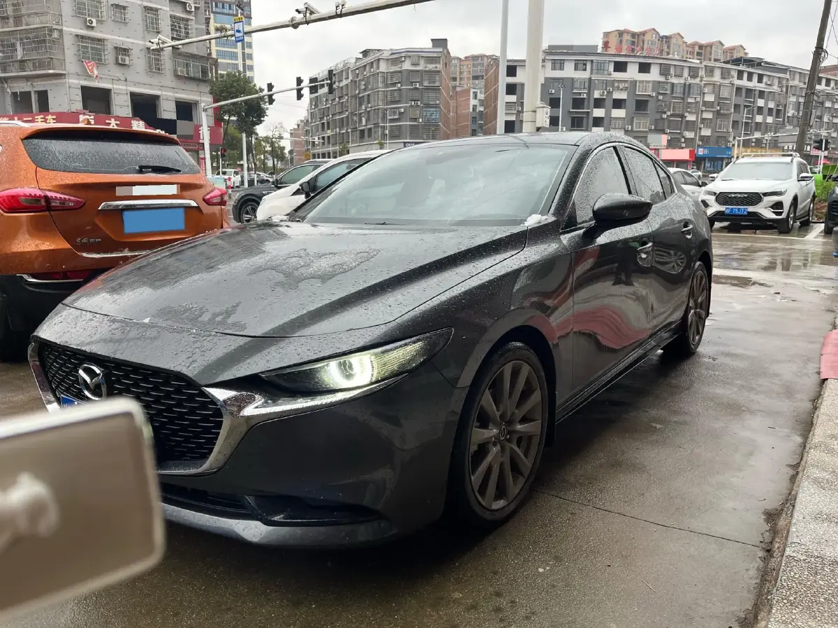 2021 Mazda 3 Axela 2.0L 158HP L4 6AT