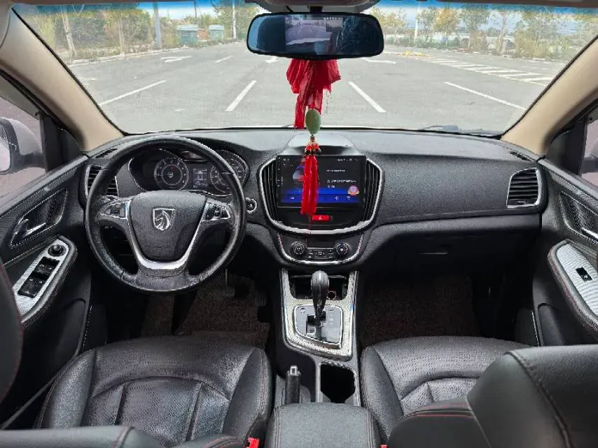 2016 BaoJun 560 1.5T 150HP L4 6MT,autocango,china used car exporter,china ev exporter,chinese used car exporter,chinese used ev exporter