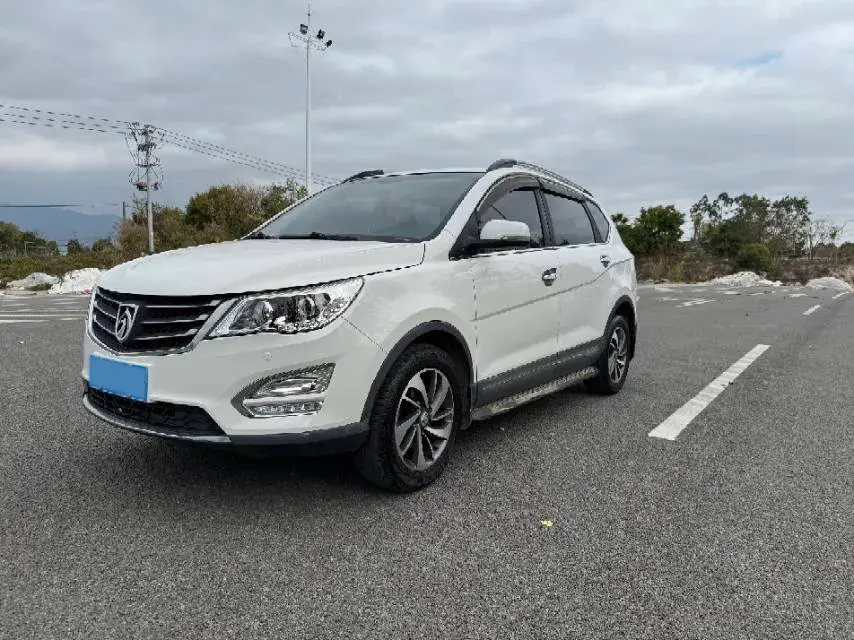 2016 BaoJun 560 1.5T 150HP L4 6MT