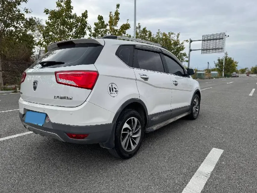 2016 BaoJun 560 1.5T 150HP L4 6MT,autocango,china used car exporter,china ev exporter,chinese used car exporter,chinese used ev exporter