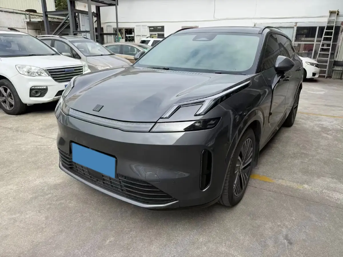 2023 LYNK&CO 08 EM-P 1.5T 163HP L4 3DHT PHEV 39.8KWH