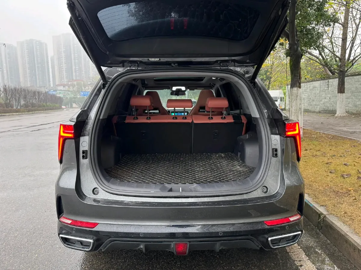 2023 ChangAn CS75 Plus 1.5T 188HP L4 8AT,autocango,china used car exporter,china ev exporter,chinese used car exporter,chinese used ev exporter