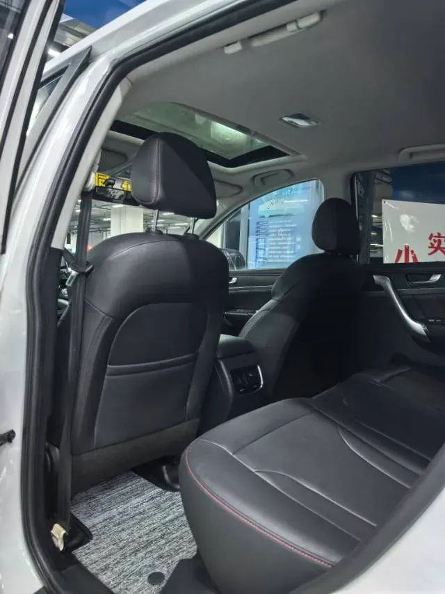 2019 Haval M6 1.5T 150HP L4 7DCT,autocango,china used car exporter,china ev exporter,chinese used car exporter,chinese used ev exporter