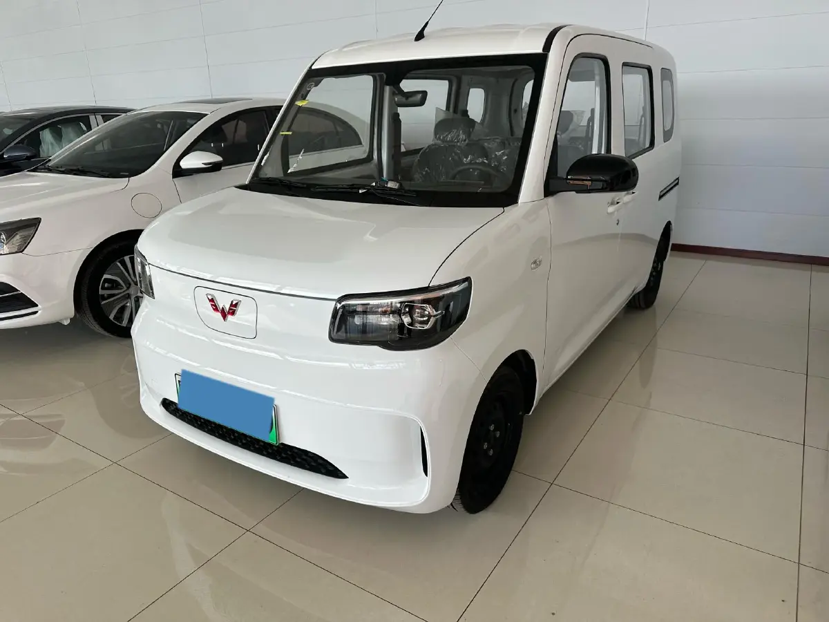 2025 WuLing ZhiGuang BEV 17.7KWH