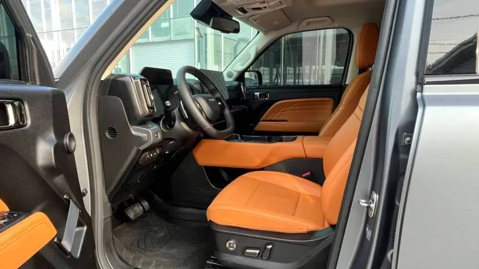 2025 Haval Raptor 2.0T 238HP L4 9DCT,autocango,china used car exporter,china ev exporter,chinese used car exporter,chinese used ev exporter